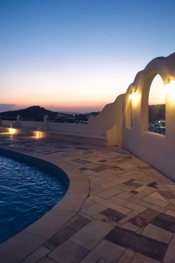 Complex Of Cycladic Traditional In Mykonos * Ornos (Mykonos)