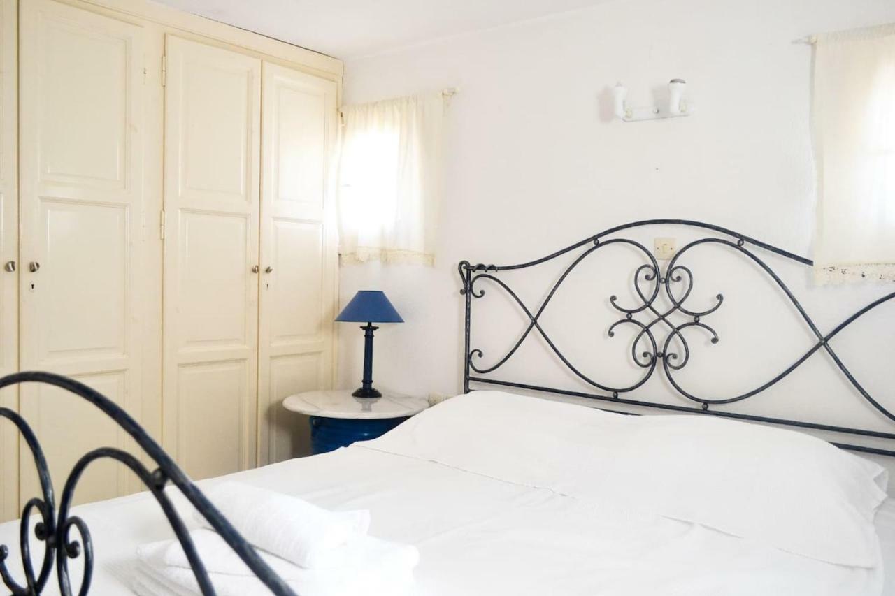 Complex Of Cycladic Traditional In Mykonos