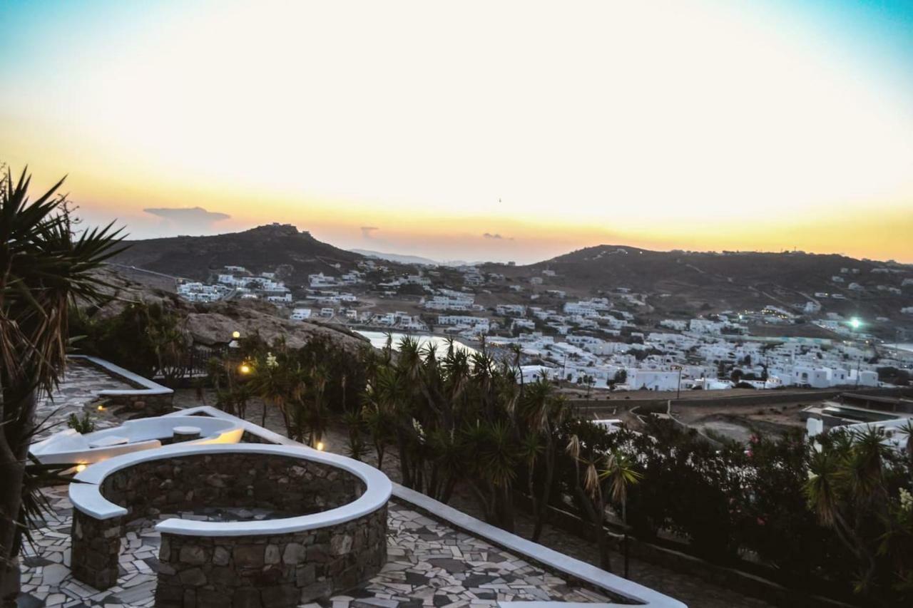 Complex Of Cycladic Traditional In Mykonos